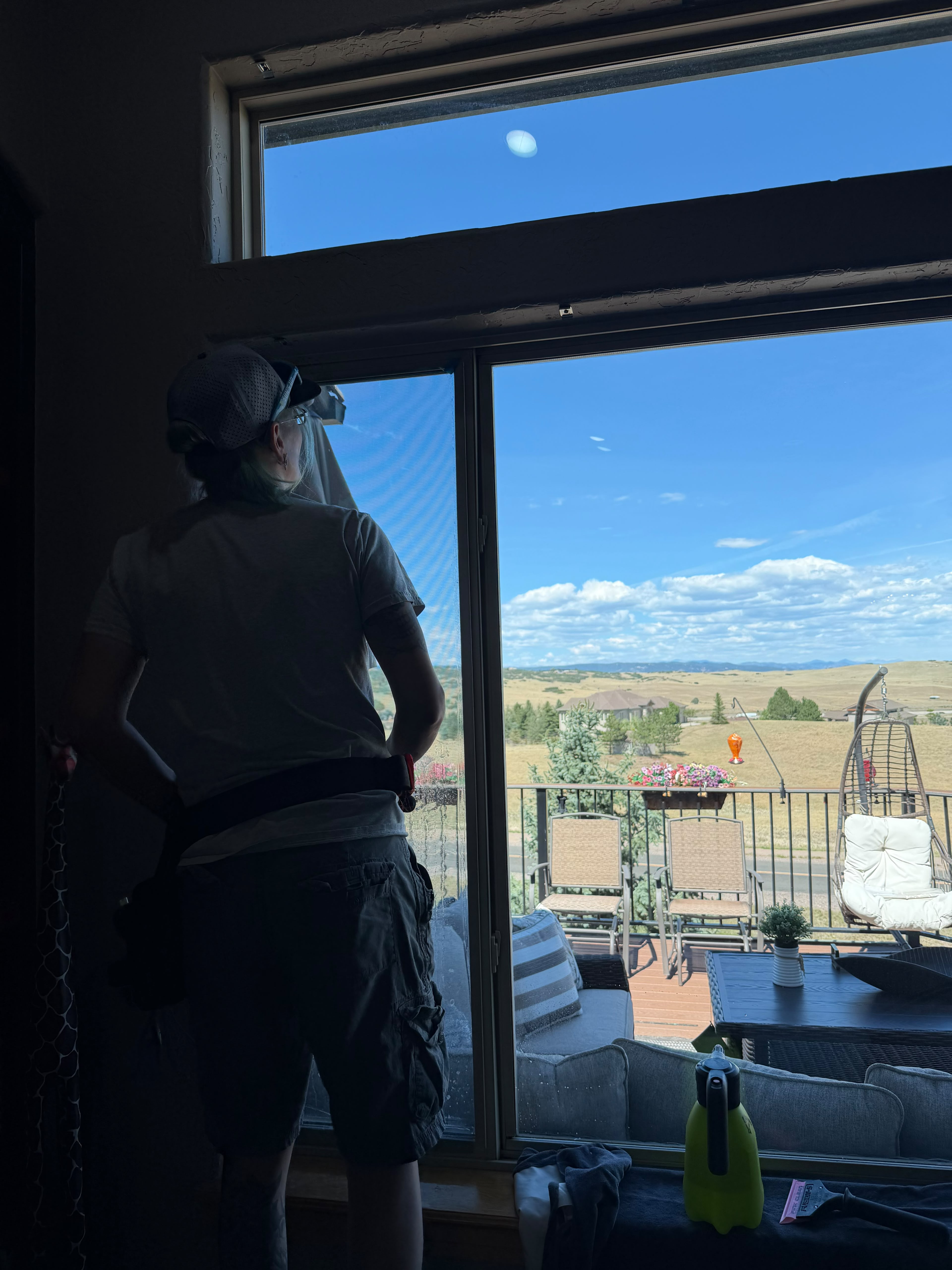 ikonic installer at a residential patio door